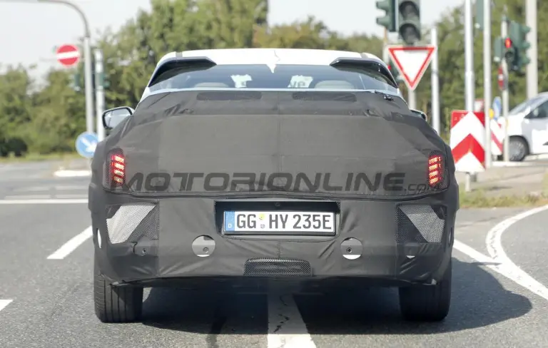 Kia EV4 - Foto spia 31-07-2024 - 8