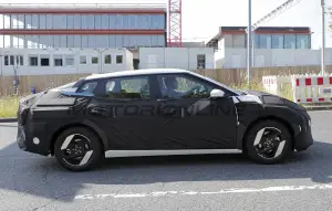 Kia EV4 - Foto spia 31-07-2024 - 3