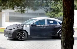Hyundai Ioniq 6 2025 - Foto spia 01-08-2024 - 2