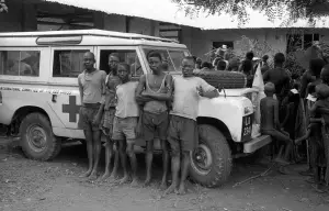 Defender 70 anni con British Red Cross - 2