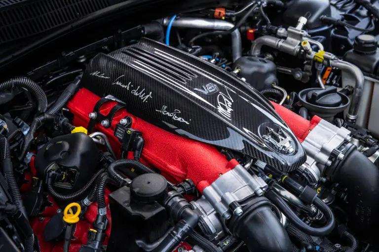 Maserati Quattroporte Grand Finale e MC20 Iris - 11