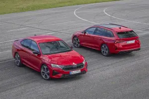 Skoda Octavia RS 2024 - Foto ufficiali - 4