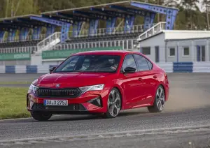 Skoda Octavia RS 2024 - Foto ufficiali - 6