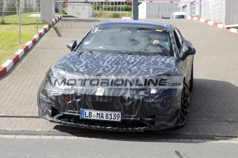 Mercedes-AMG GT - Foto spia 6-8-2024 - 2