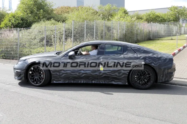 Mercedes-AMG GT - Foto spia 6-8-2024 - 5