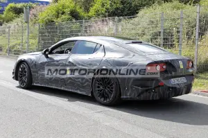 Mercedes-AMG GT - Foto spia 6-8-2024