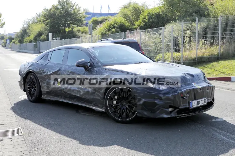 Mercedes-AMG GT - Foto spia 6-8-2024 - 10