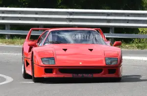 Ferrari F40 in strada - 12