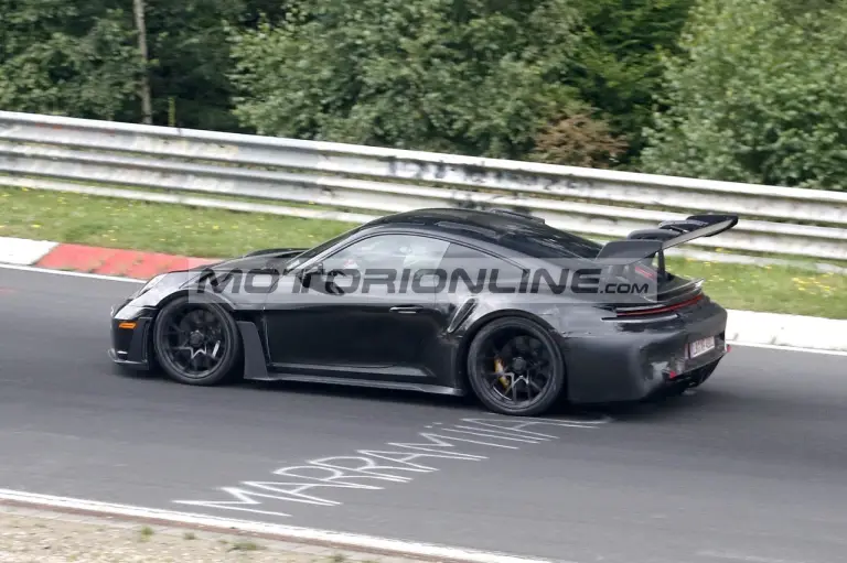 Porsche 911 GT3 - Foto spia 8-8-2024 - 12