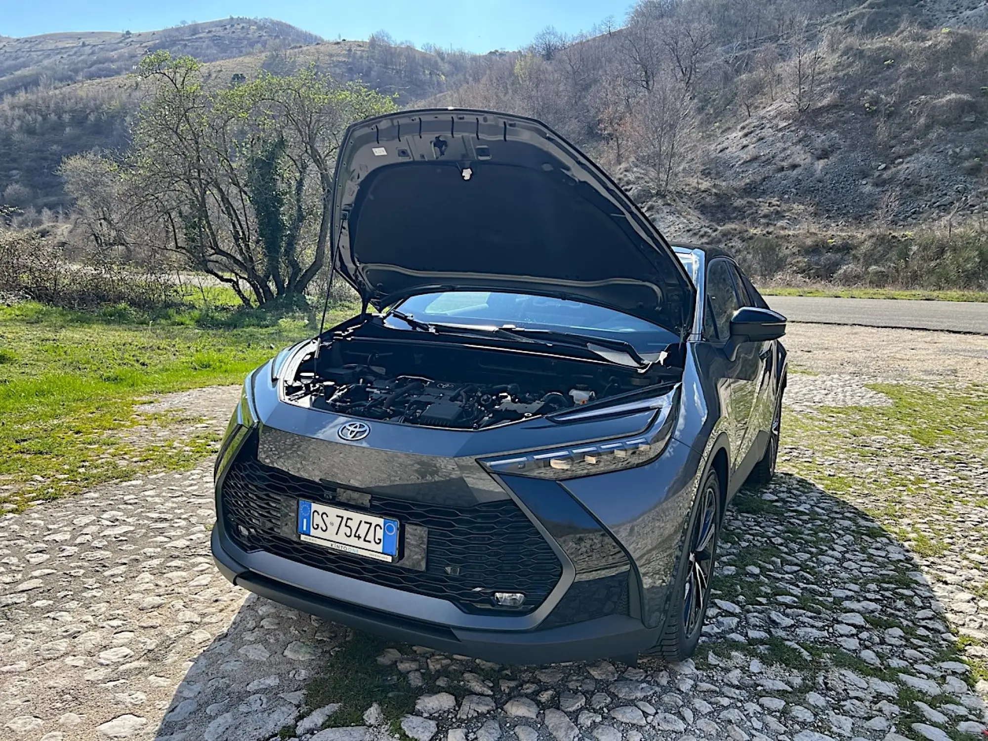 Toyota CH-R 1.8 Hybrid Prova su strada - 17