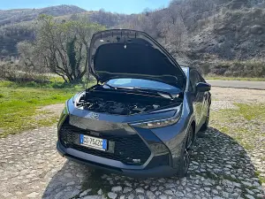 Toyota CH-R 1.8 Hybrid Prova su strada - 17