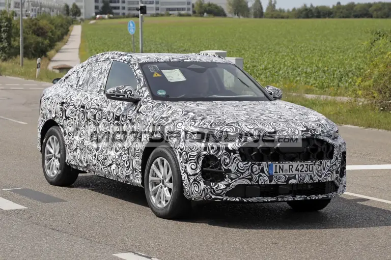 Audi Q5 Sportback - Foto spia 26-8-2024 - 2