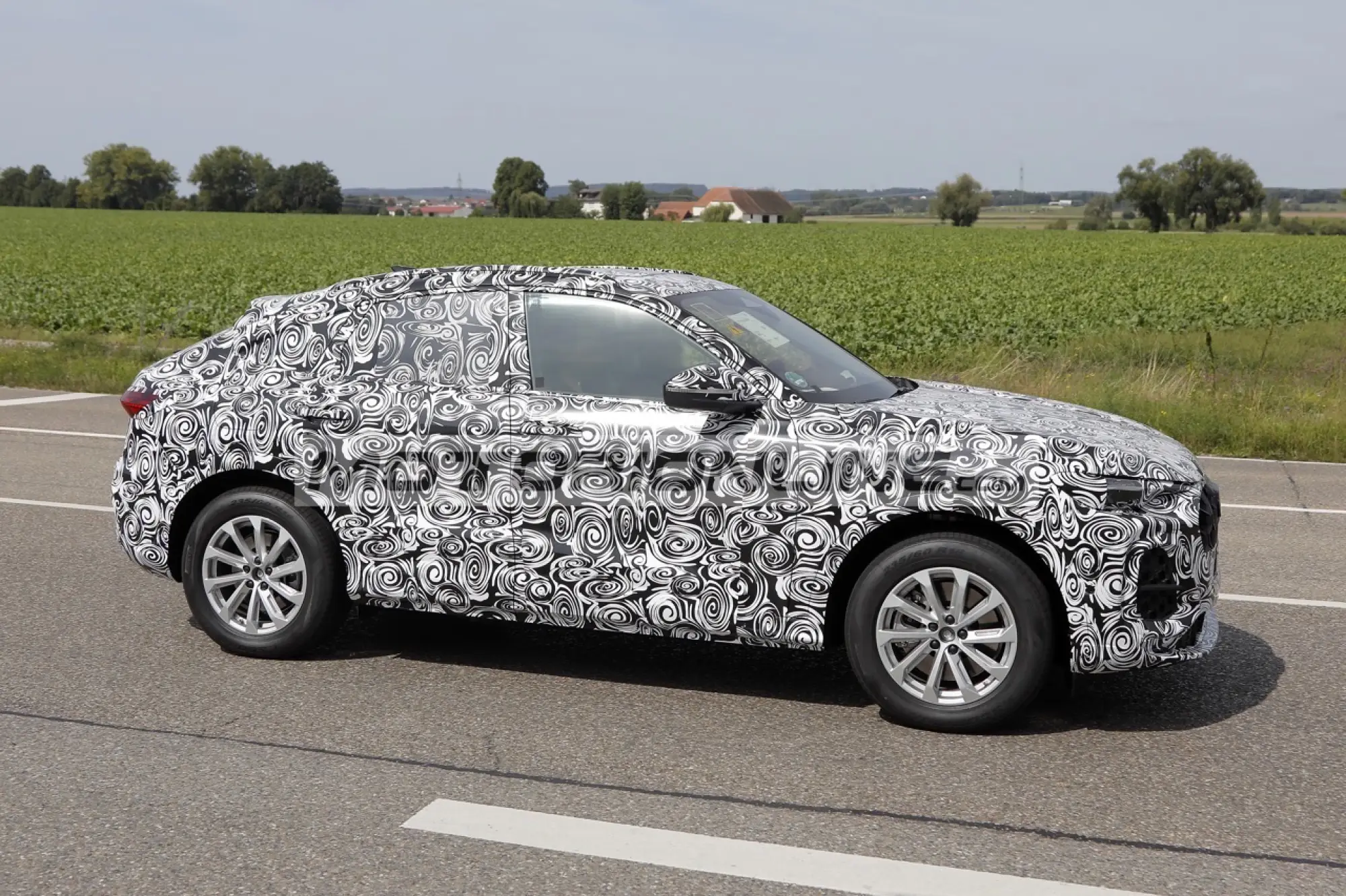 Audi Q5 Sportback - Foto spia 26-8-2024 - 7
