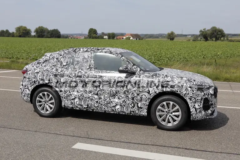 Audi Q5 Sportback - Foto spia 26-8-2024 - 7