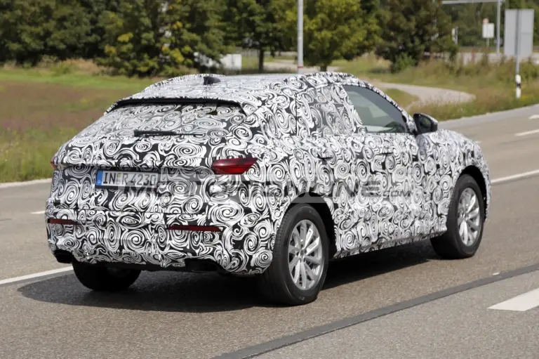 Audi Q5 Sportback - Foto spia 26-8-2024 - 9