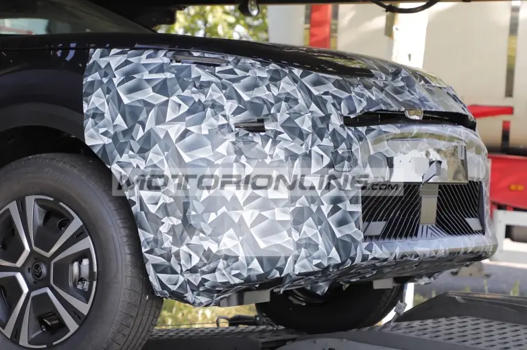 Citroen C4 - Foto spia 29-8-2024 - 5