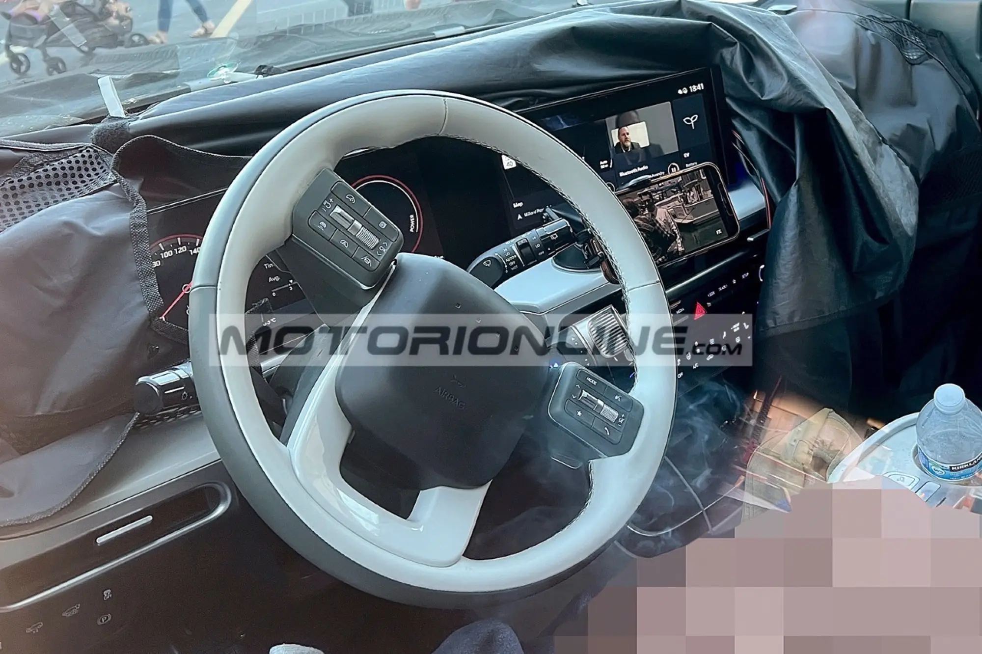 Hyundai Ioniq 9 - Foto spia 29-8-2024 - 2