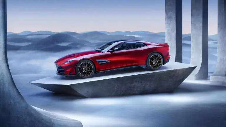 Aston Martin Vanquish 2024 - 1