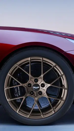 Aston Martin Vanquish 2024 - 27
