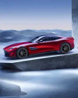Aston Martin Vanquish 2024 - 30