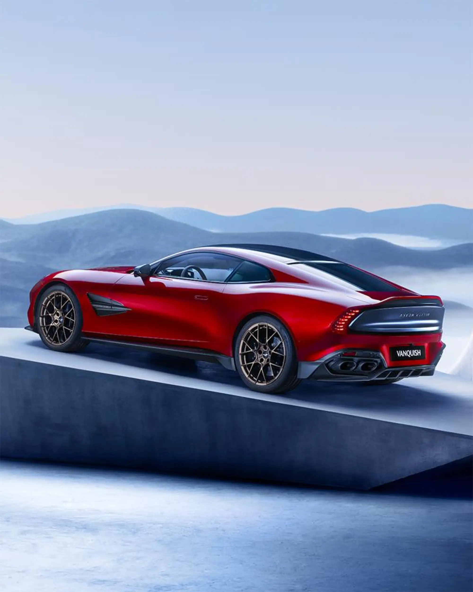 Aston Martin Vanquish 2024 - 31