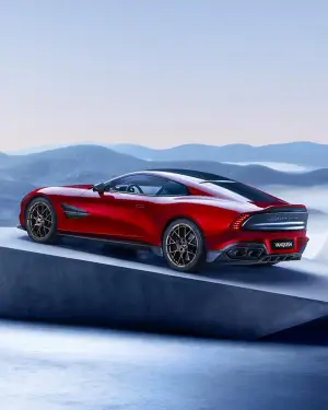 Aston Martin Vanquish 2024 - 31