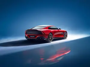Aston Martin Vanquish 2024 - 4
