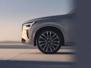 Volvo XC90 2025 - Foto ufficiali - 8