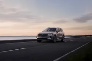Volvo XC90 2025 - Foto ufficiali - 24