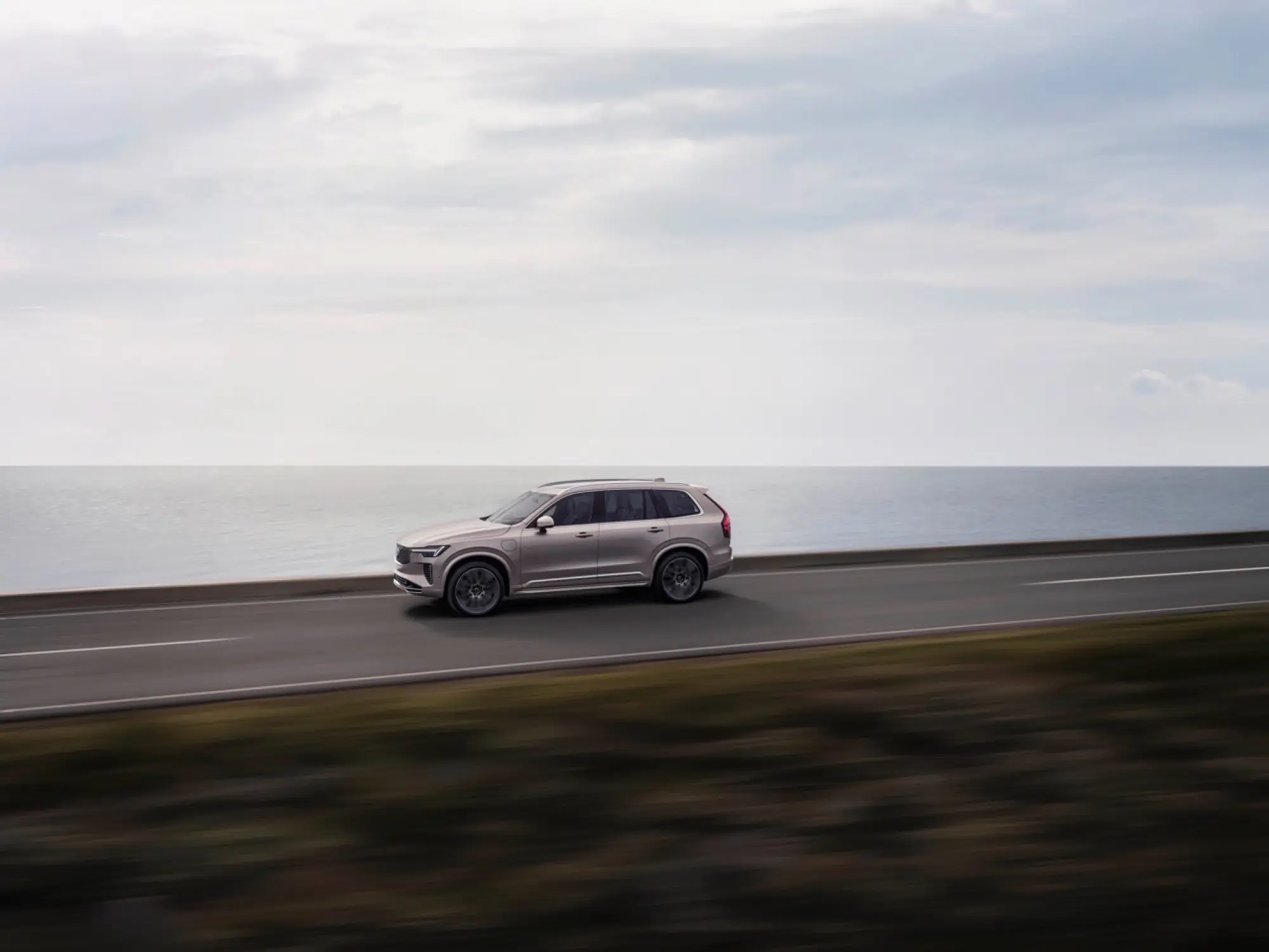 Volvo XC90 2025 - Foto ufficiali - 15