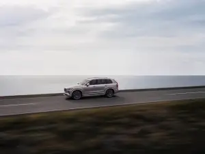 Volvo XC90 2025 - Foto ufficiali - 15