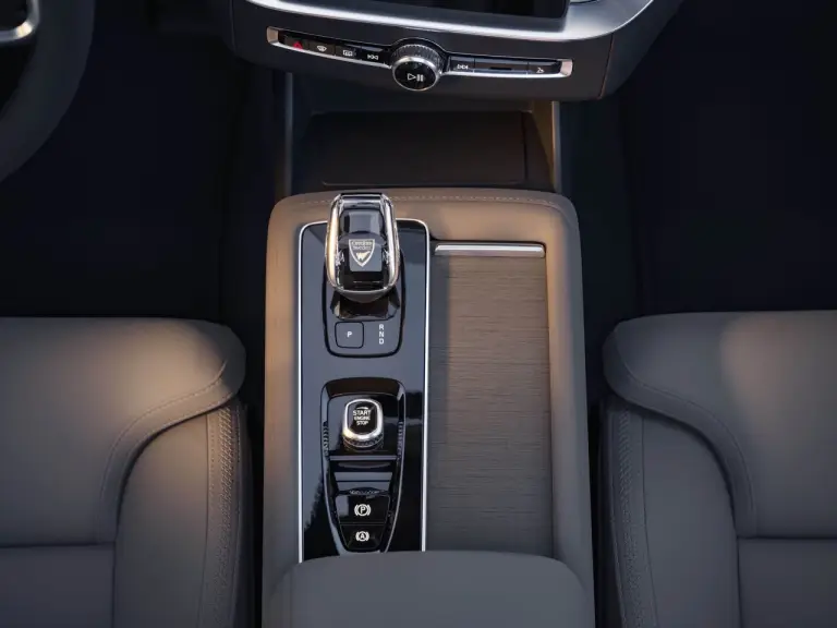 Volvo XC90 2025 - Foto ufficiali - 23
