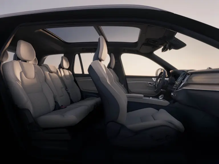 Volvo XC90 2025 - Foto ufficiali - 34