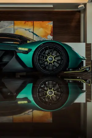 Aston Martin Valkyrie - Fernando Alonso