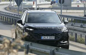 Audi Q3 2025 - Foto spia 06-09-2024 - 3