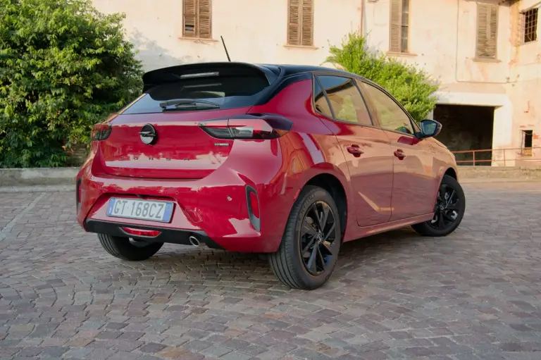 Opel Corsa Hybrid a Ivrea - 2
