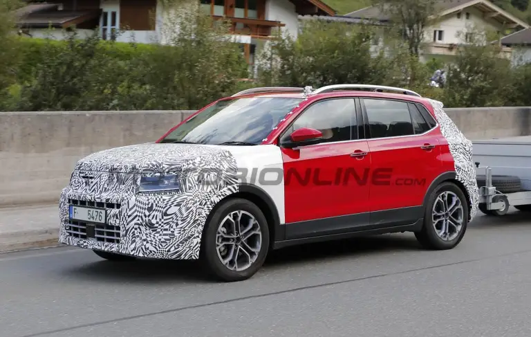 Skoda Kushaq 2025 - Foto spia 09-09-2024 - 5