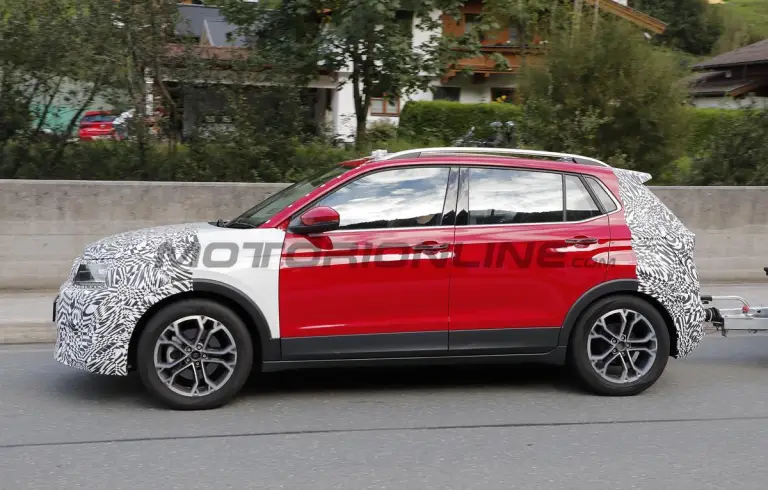Skoda Kushaq 2025 - Foto spia 09-09-2024 - 10