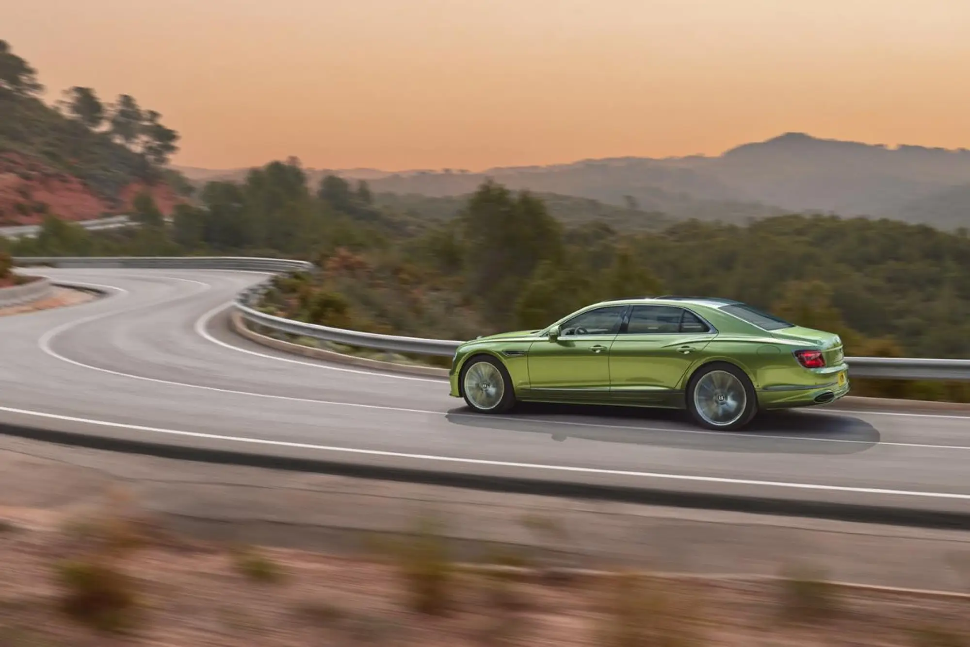 Bentley Flying Spur 2024 - 1