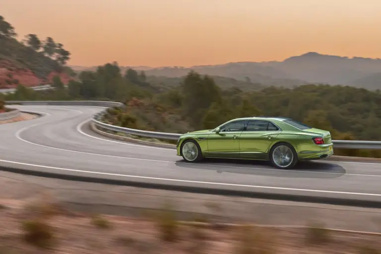 Bentley Flying Spur 2024 - 1