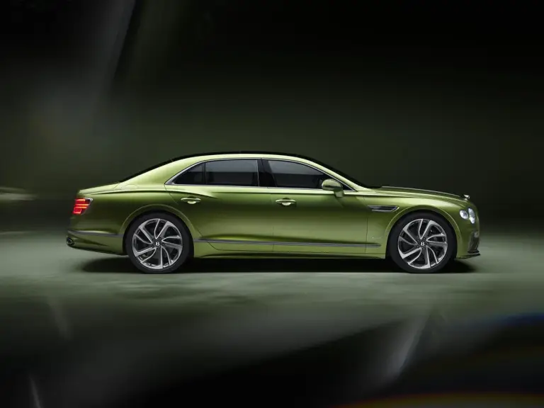 Bentley Flying Spur 2024 - 13