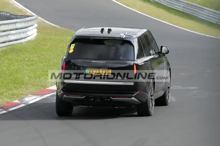 Range Rover EV - Foto spia 11-9-2024 - 10
