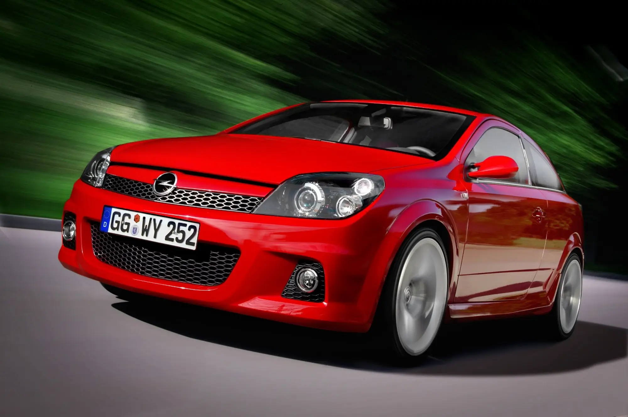Opel Astra - un tradizionale cuore sportivo - 2