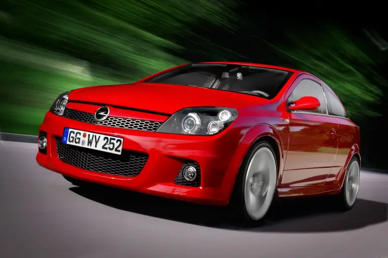 Opel Astra - un tradizionale cuore sportivo - 2