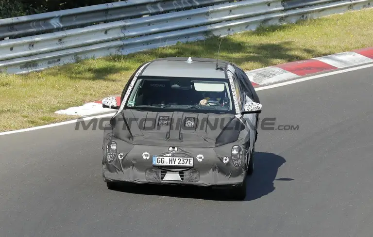 Kia EV4 - Foto spia 18-09-2024 - 2