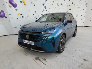 Peugeot 3008 Hybrid 2024 - Prova Milano - 10