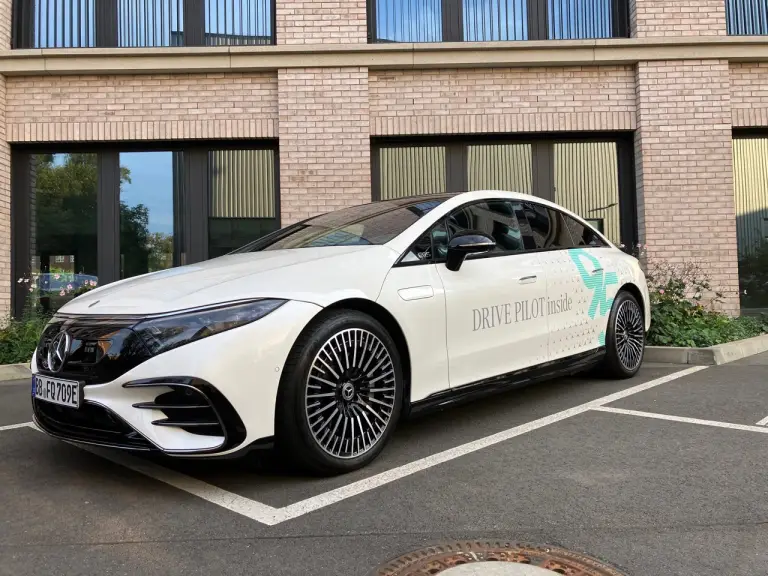 Mercedes Drive Pilot 95 - Prova Berlino - 13