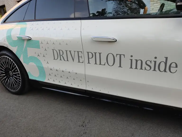Mercedes Drive Pilot 95 - Prova Berlino - 22