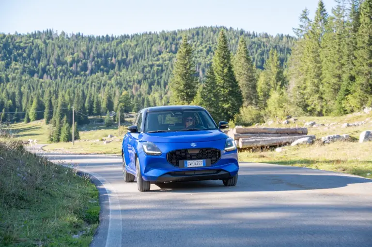 Suzuki Swift Hybrid 4x4 AllGrip - Foto ufficiali - 8