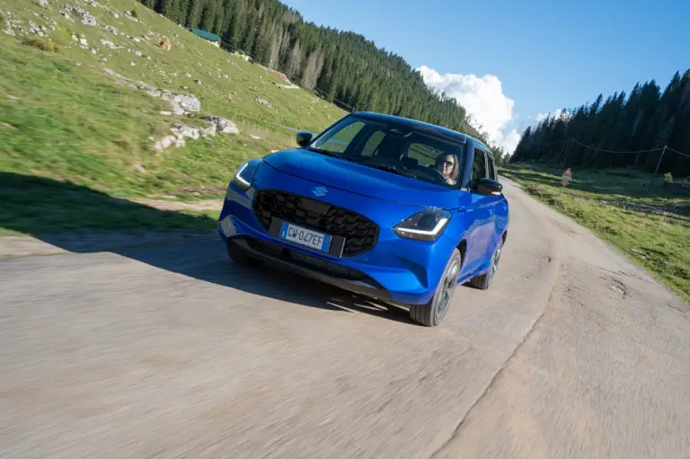 Suzuki Swift Hybrid 4x4 AllGrip - Foto ufficiali - 14